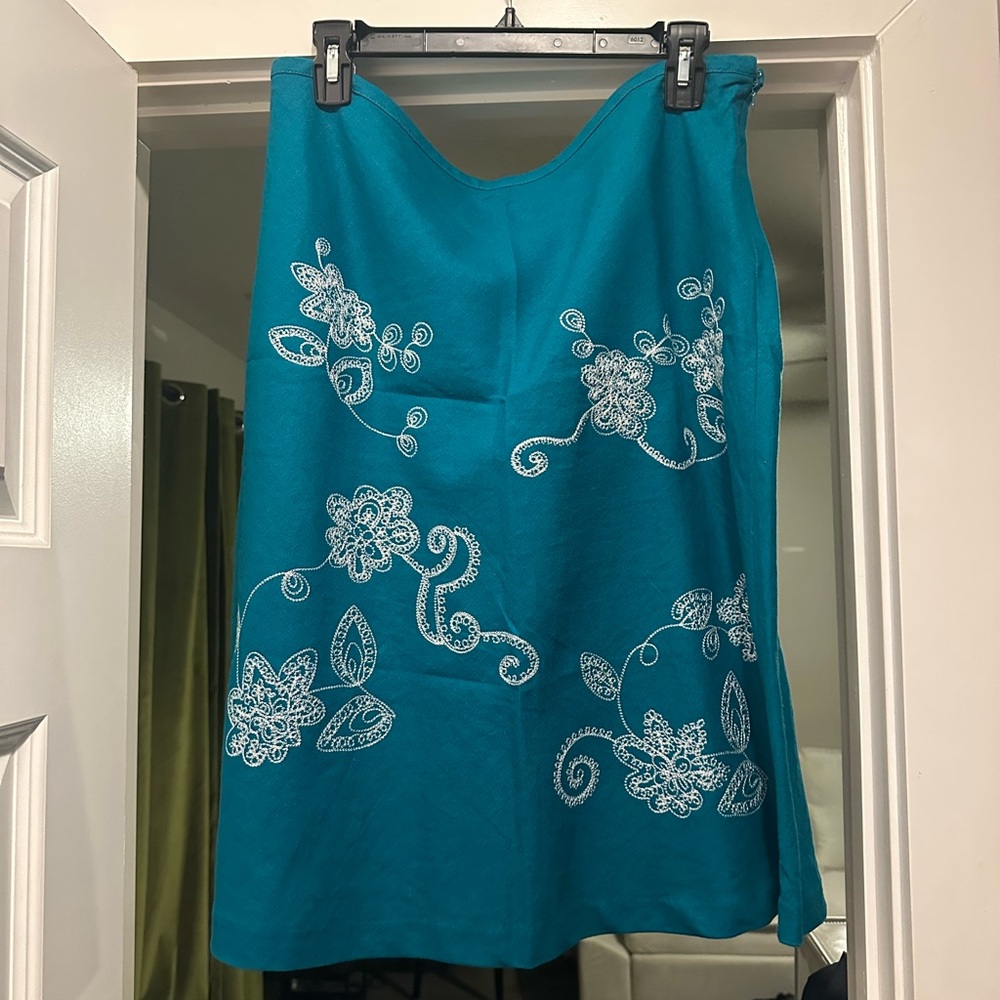 Cato Teal Linen Skirt with White Floral Embroidery- 12